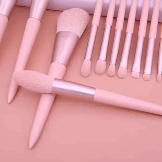 11 PCS Rosa Make up Brush Conjunto de escova cosmética profissional para pó de base de creme